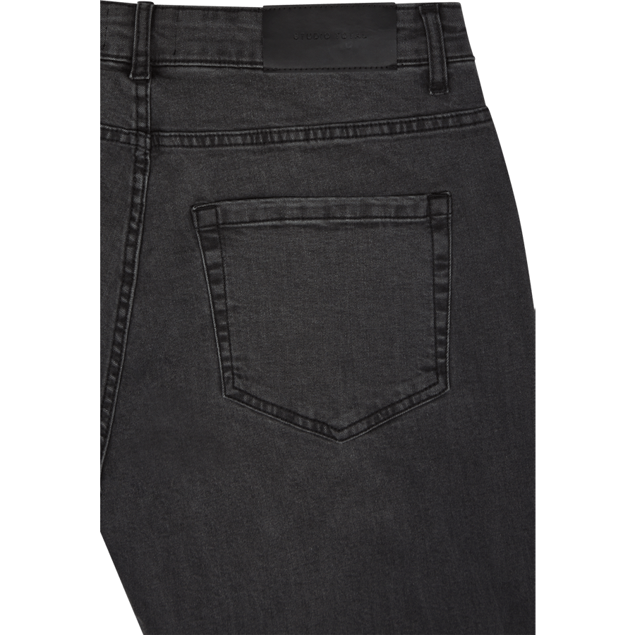 Studio Total Regular Raka Jeans Tvättade