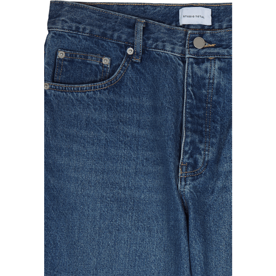 Studio Total Icon Loose Fit Jeans